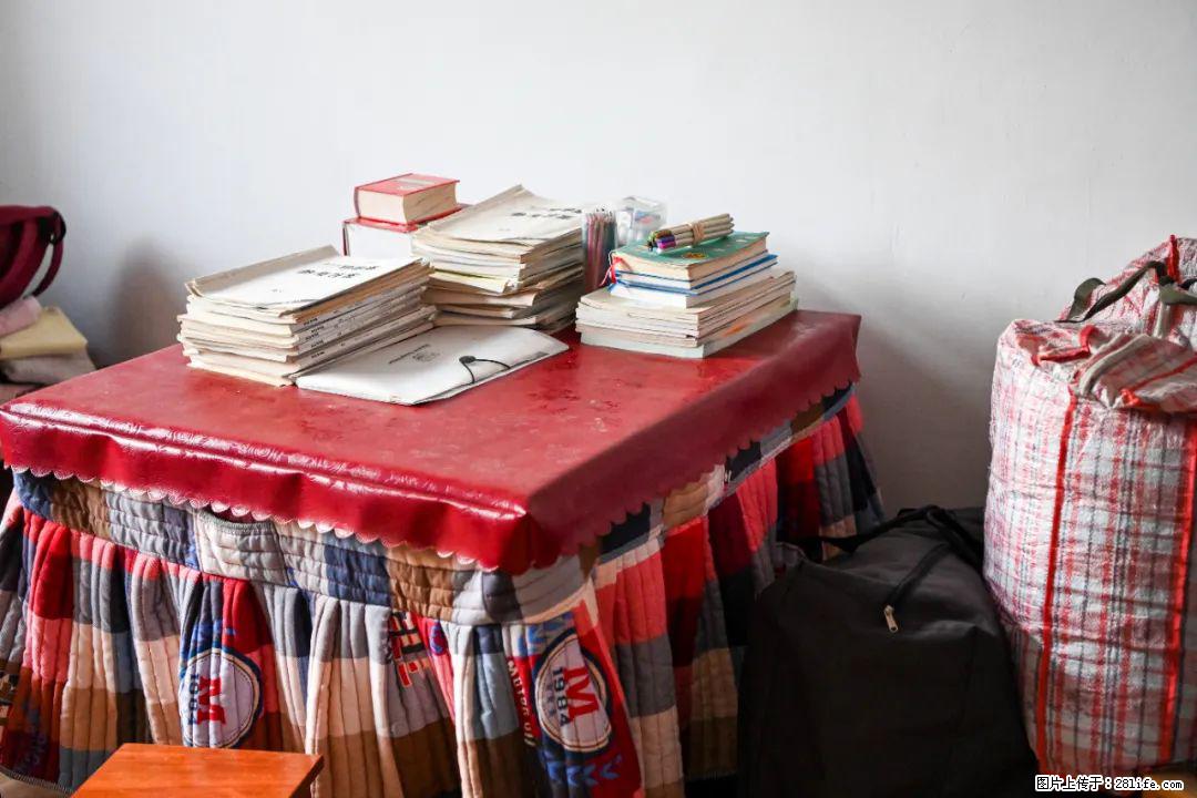 全网追的“扁担女孩”,找了一份暑假工,时薪12元 - 四平生活资讯 - 四平28生活网 sp.28life.com