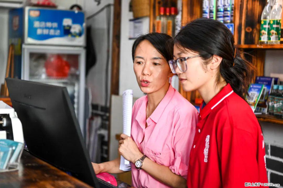全网追的“扁担女孩”,找了一份暑假工,时薪12元 - 四平生活资讯 - 四平28生活网 sp.28life.com